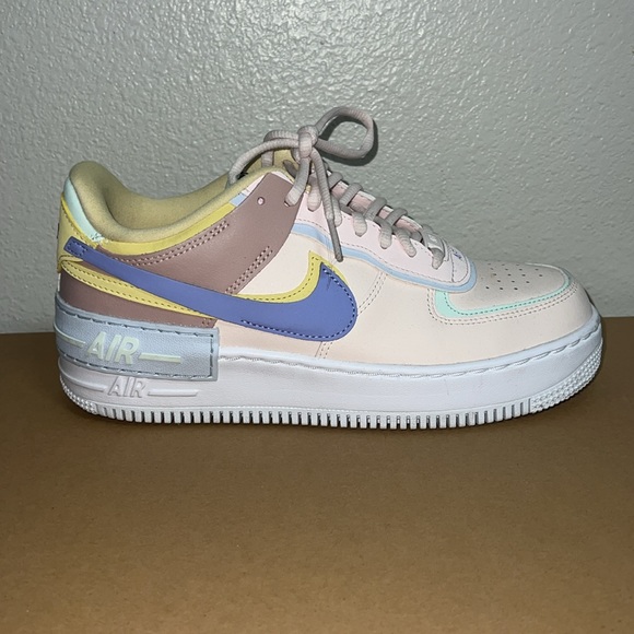 Nike Air Force 1 Low Shadow
Light Soft Pink (Women's) - Picture 3 of 9